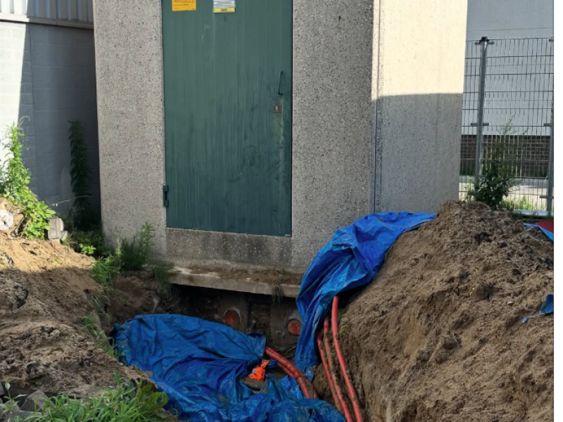 2 stuks 150 mm Betonboringen voor een collega boorder in een transformator huis van Stedin.